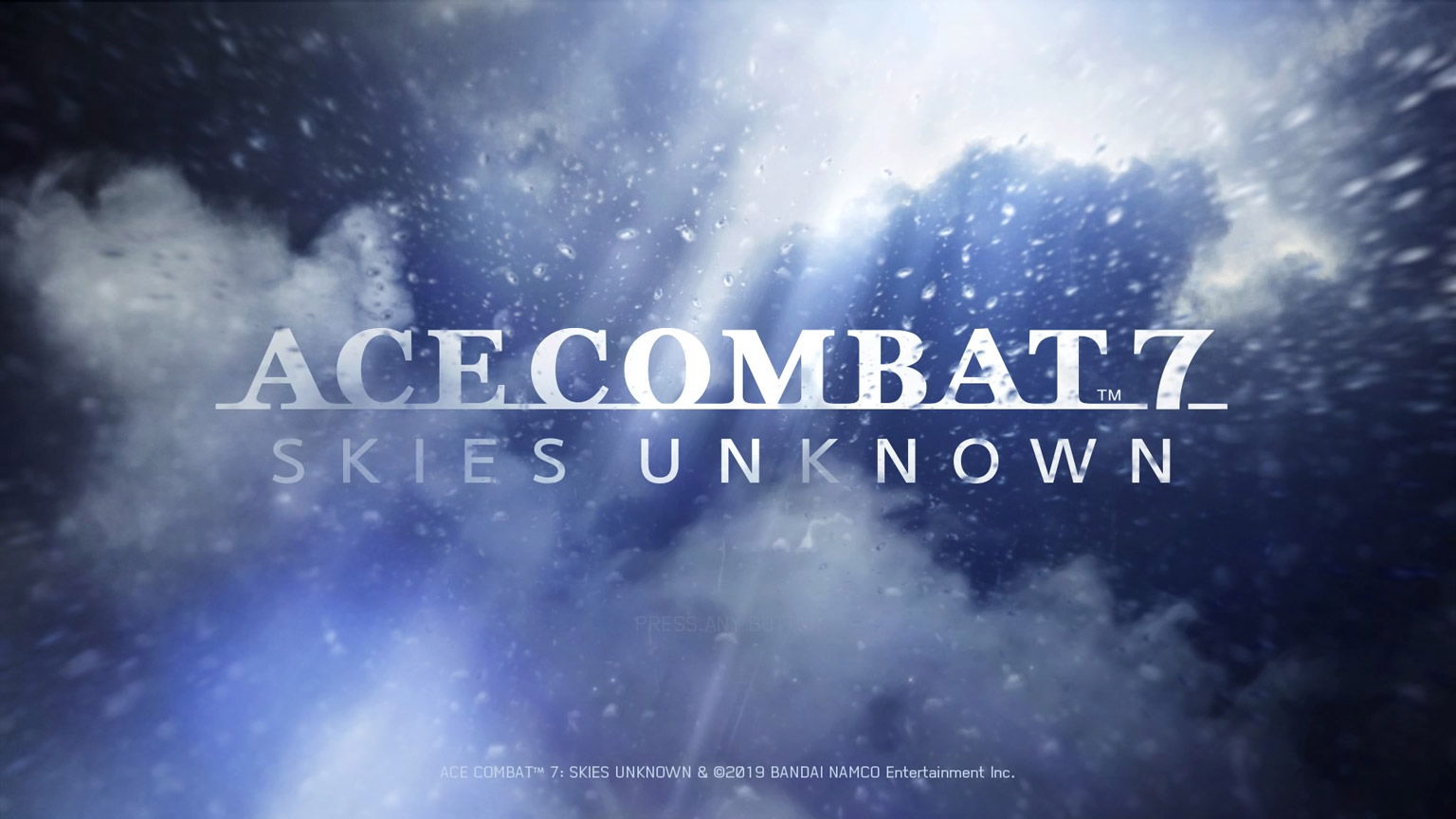 Ace Combat 7: آسمان ناشناخته بیش از 200،000 نسخه در ژاپن می فروشد ، و هنوز فروش ادامه دارد.